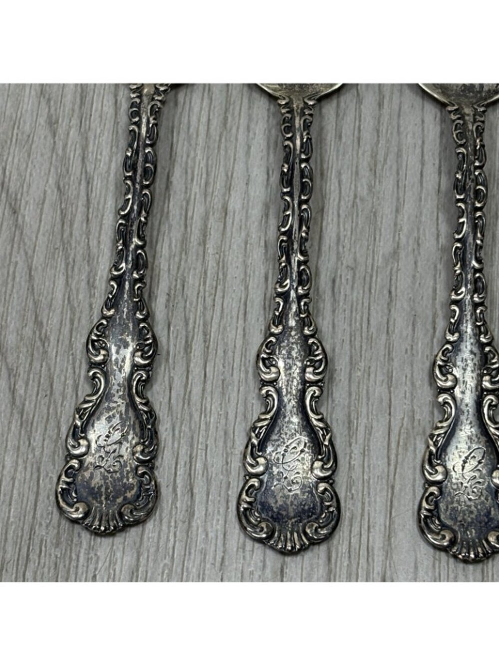 5 - ANTIQUE PAT 1891 STERLING SILVER H. J. HOWE SPOON 5 1/4" Monogrammed - Picture 3 of 13